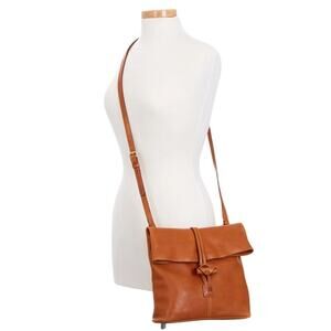 Dooney & Bourke Florentine Medium Toggle Crossbody‎ – Italian Leather Bag 👜